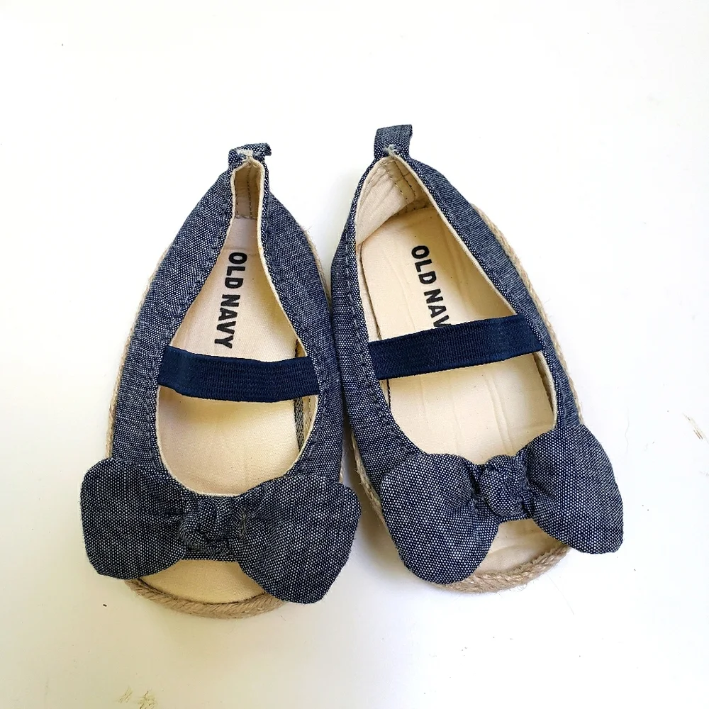 Old Navy Infant Chambray Sandals
